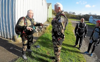 À 87 ans, il fait un saut en parachute à 3 500 m d’altitude avec l’école de Scaër